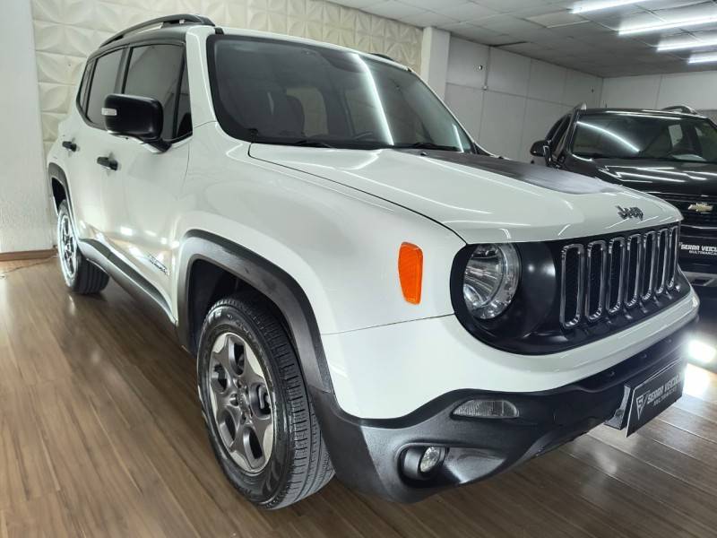 JEEP - RENEGADE - 2016/2017 - Branca - R$ 82.900,00