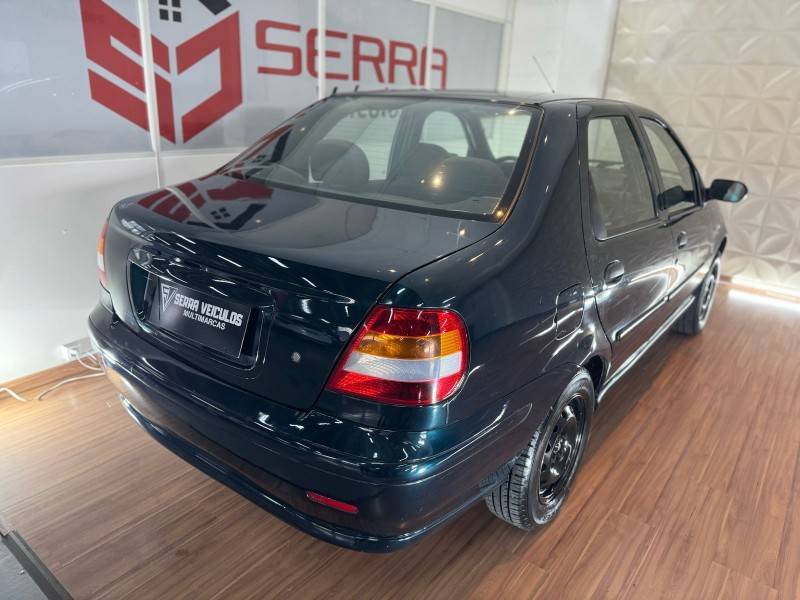 FIAT - SIENA - 2002/2002 - Verde - R$ 15.900,00