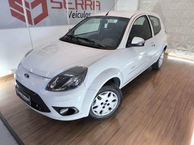 FORD - KA - 2012/2013 - Branca - R$ 30.900,00