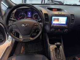KIA MOTORS - CERATO - 2013/2014 - Prata - R$ 60.900,00