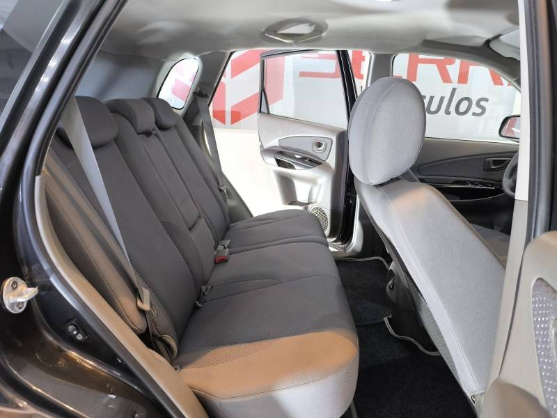 HYUNDAI - TUCSON - 2010/2011 - Preta - R$ 42.900,00