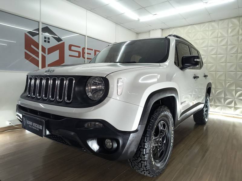 JEEP - RENEGADE - 2016/2017 - Branca - R$ 79.900,00
