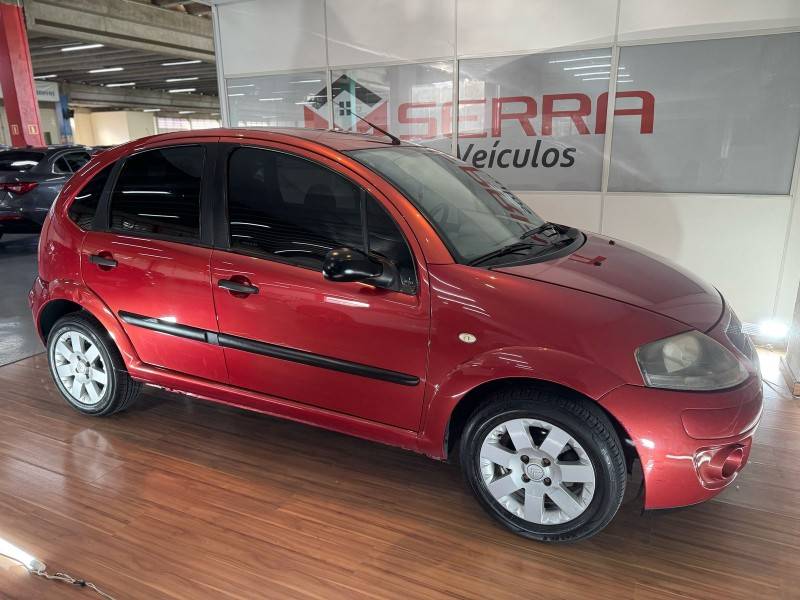 CITROËN - C3 - 2011/2012 - Vermelha - R$ 27.900,00