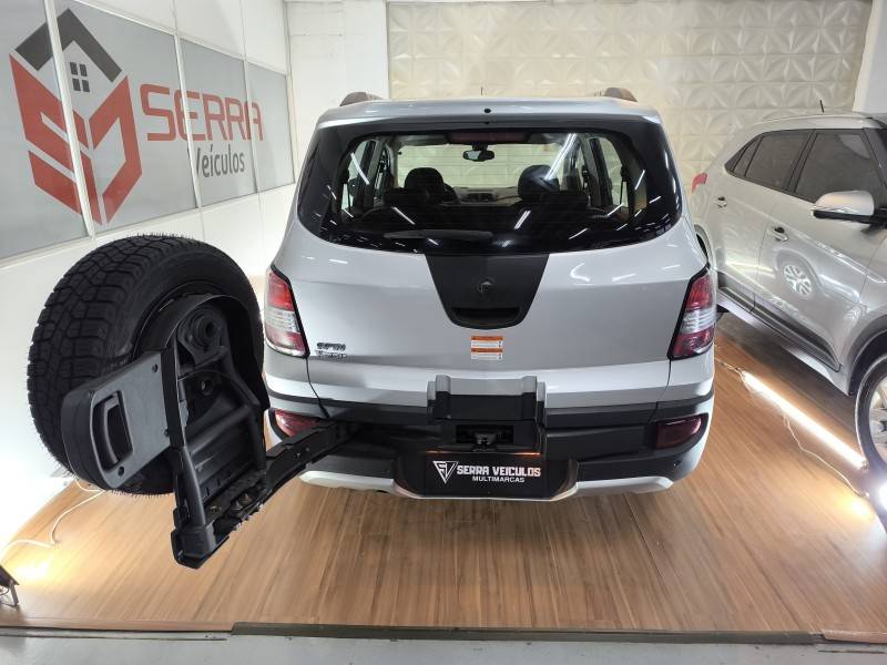 CHEVROLET - SPIN - 2017/2018 - Prata - R$ 69.900,00