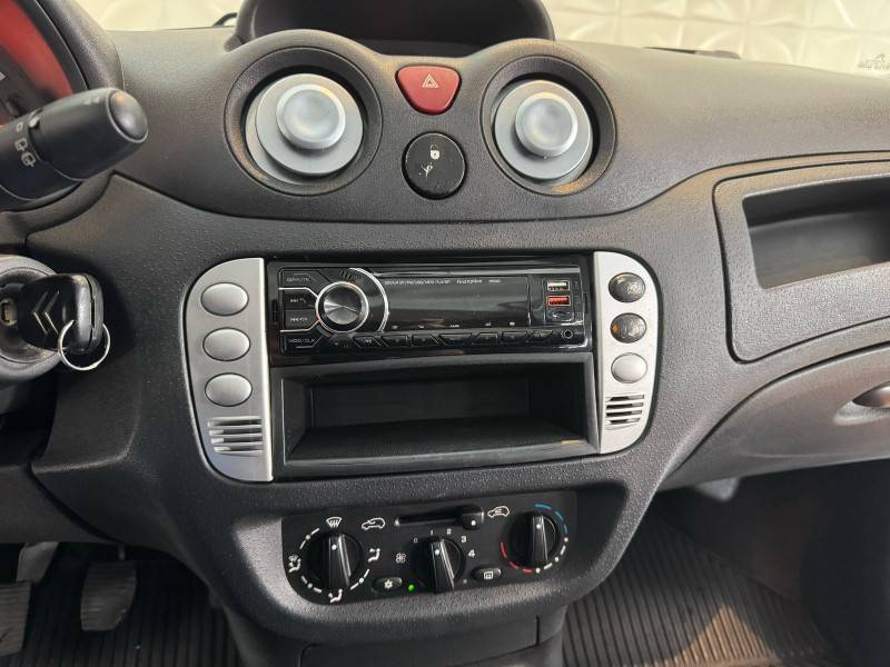 CITROËN - C3 - 2011/2012 - Vermelha - R$ 27.900,00