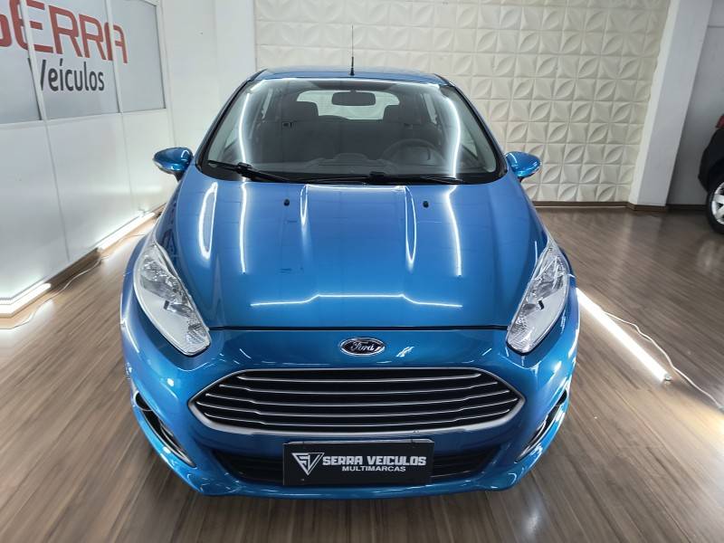 FORD - FIESTA - 2013/2014 - Azul - R$ 42.900,00