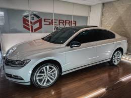 VOLKSWAGEN - PASSAT - 2018/2019 - Branca - R$ 156.900,00