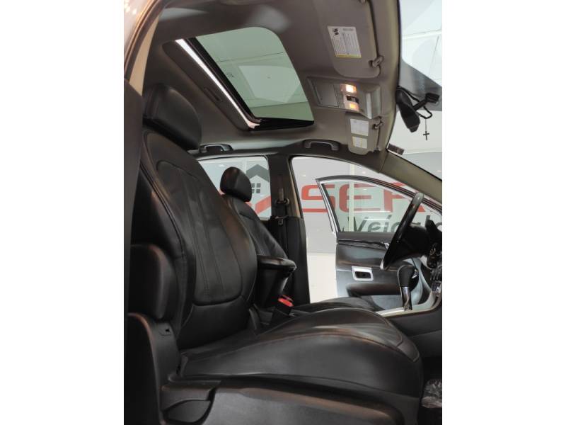 CHEVROLET - CAPTIVA - 2014/2015 - Branca - R$ 58.900,00