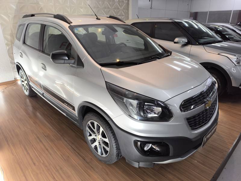 CHEVROLET - SPIN - 2017/2018 - Prata - R$ 69.900,00