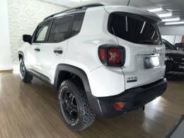 JEEP - RENEGADE - 2016/2017 - Branca - R$ 79.900,00