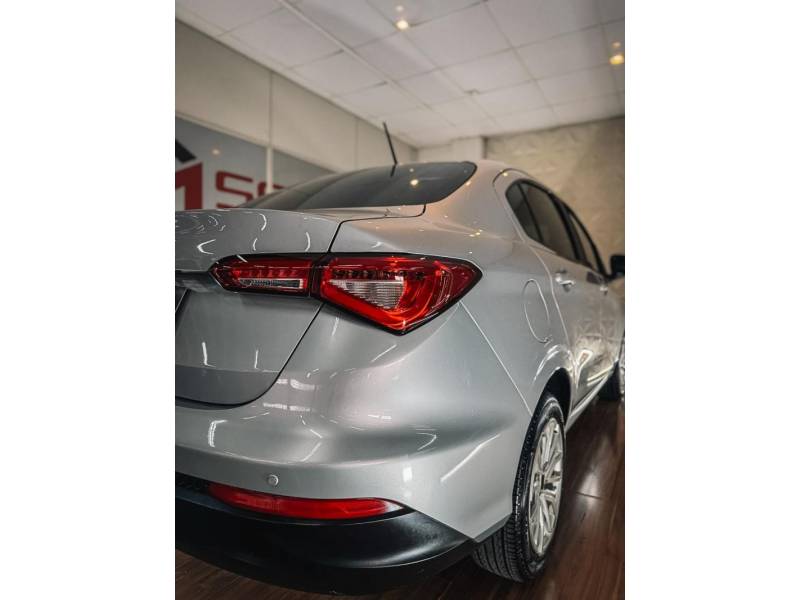 FIAT - CRONOS - 2019/2020 - Prata - R$ 68.900,00