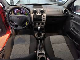 FORD - FIESTA - 2013/2014 - Vermelha - R$ 34.900,00
