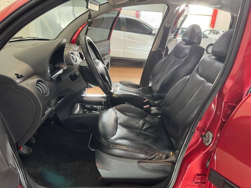 CITROËN - C3 - 2011/2012 - Vermelha - R$ 27.900,00