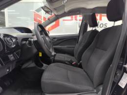 TOYOTA - ETIOS - 2014/2015 - Preta - R$ 46.900,00