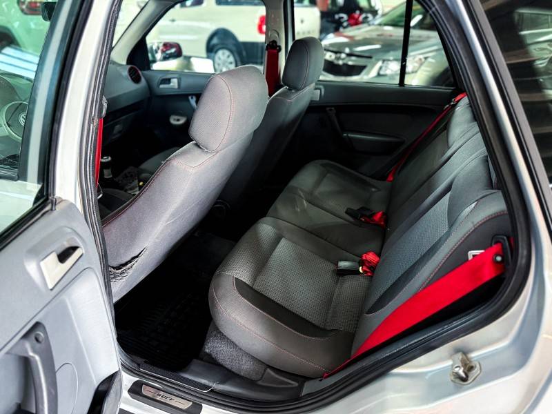 VOLKSWAGEN - PARATI - 2007/2008 - Prata - R$ 39.900,00