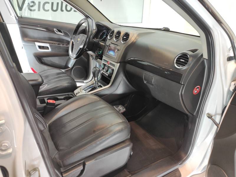 CHEVROLET - CAPTIVA - 2014/2015 - Branca - R$ 58.900,00