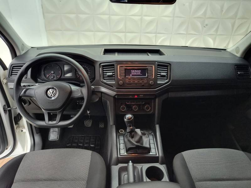 VOLKSWAGEN - AMAROK - 2017/2018 - Branca - R$ 95.900,00