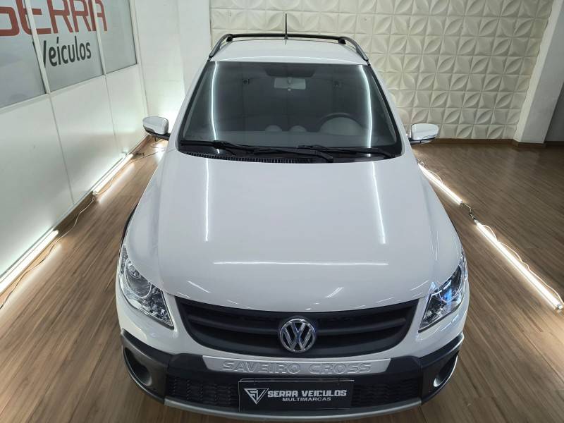 VOLKSWAGEN - SAVEIRO - 2011/2012 - Branca - R$ 52.900,00