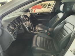 VOLKSWAGEN - GOLF - 2017/2017 - Branca - R$ 99.900,00