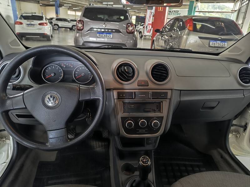 VOLKSWAGEN - VOYAGE - 2010/2011 - Branca - R$ 33.900,00