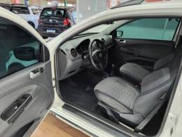 VOLKSWAGEN - SAVEIRO - 2011/2012 - Branca - R$ 52.900,00