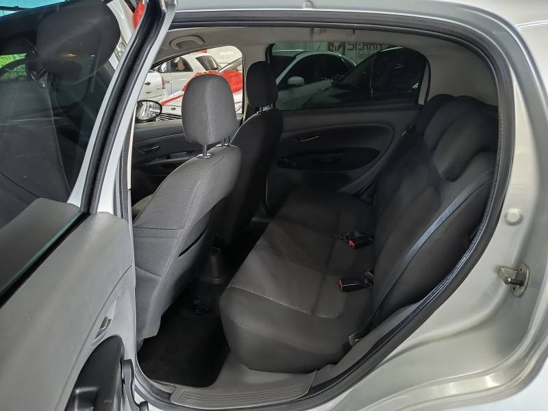 FIAT - PUNTO - 2009/2010 - Prata - R$ 29.900,00