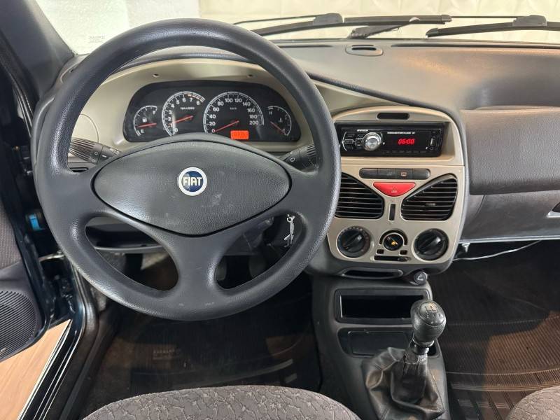 FIAT - SIENA - 2002/2002 - Verde - R$ 15.900,00