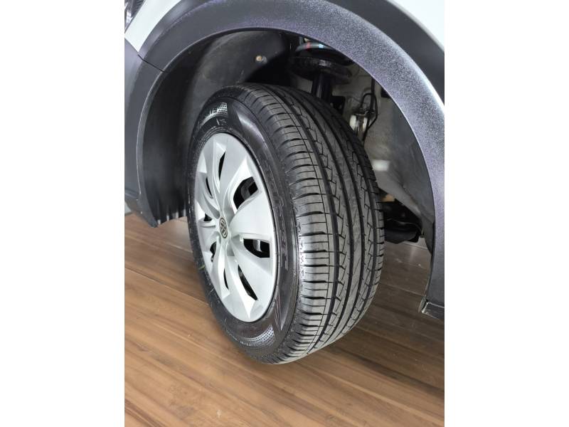 VOLKSWAGEN - SAVEIRO - 2017/2018 - Branca - R$ 63.900,00