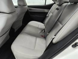 TOYOTA - COROLLA - 2014/2015 - Branca - R$ 81.900,00