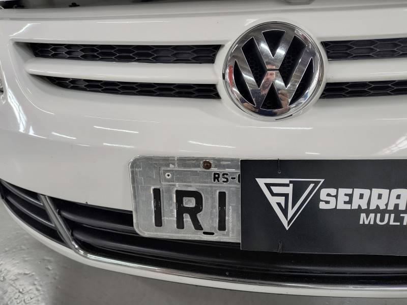 VOLKSWAGEN - VOYAGE - 2010/2011 - Branca - R$ 33.900,00