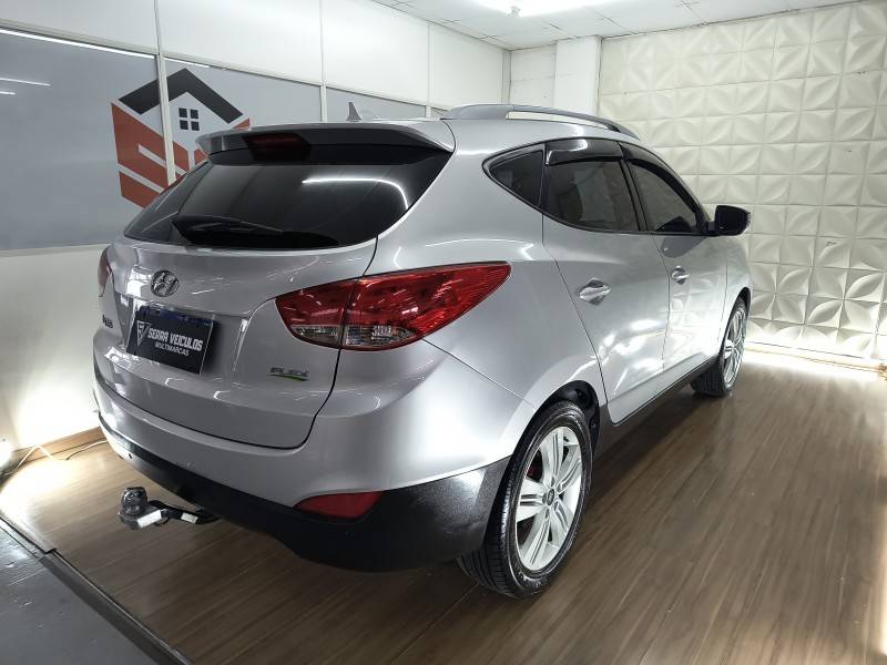 HYUNDAI - IX35 - 2016/2016 - Prata - R$ 75.900,00