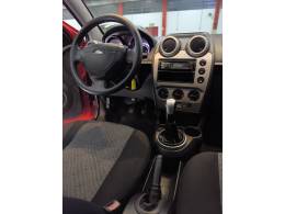 FORD - FIESTA - 2013/2014 - Vermelha - R$ 34.900,00