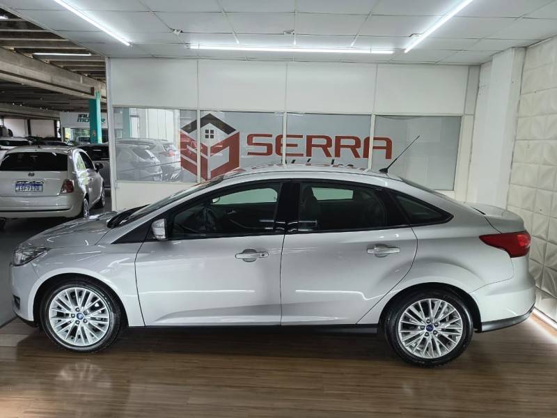 FORD - FOCUS - 2017/2017 - Prata - R$ 59.900,00
