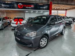 TOYOTA - ETIOS - 2015/2015 - Cinza - R$ 45.900,00