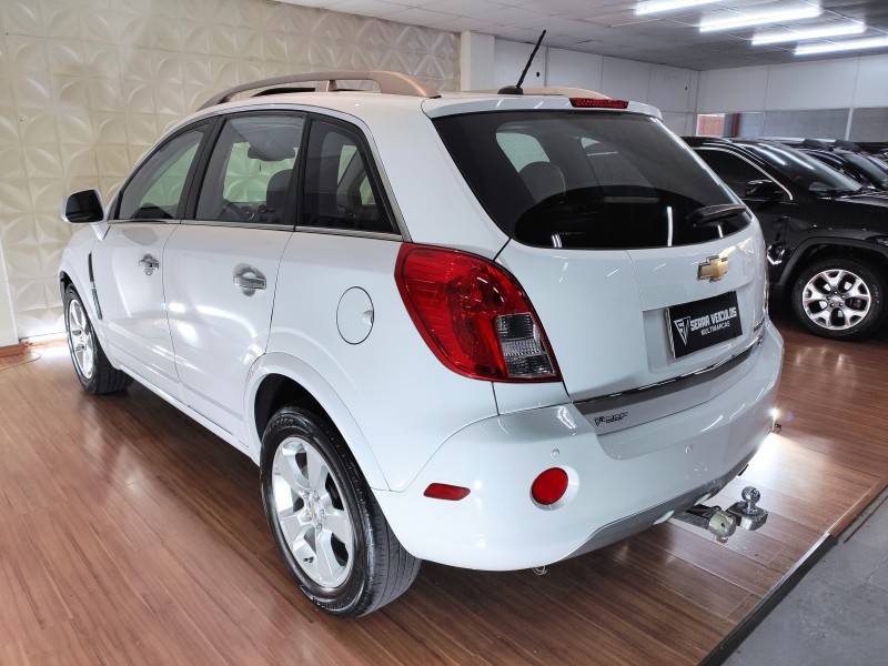 CHEVROLET - CAPTIVA - 2014/2015 - Branca - R$ 58.900,00