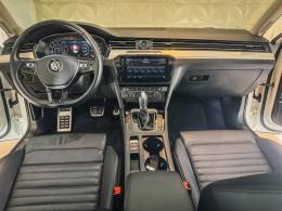 VOLKSWAGEN - PASSAT - 2018/2019 - Branca - R$ 156.900,00