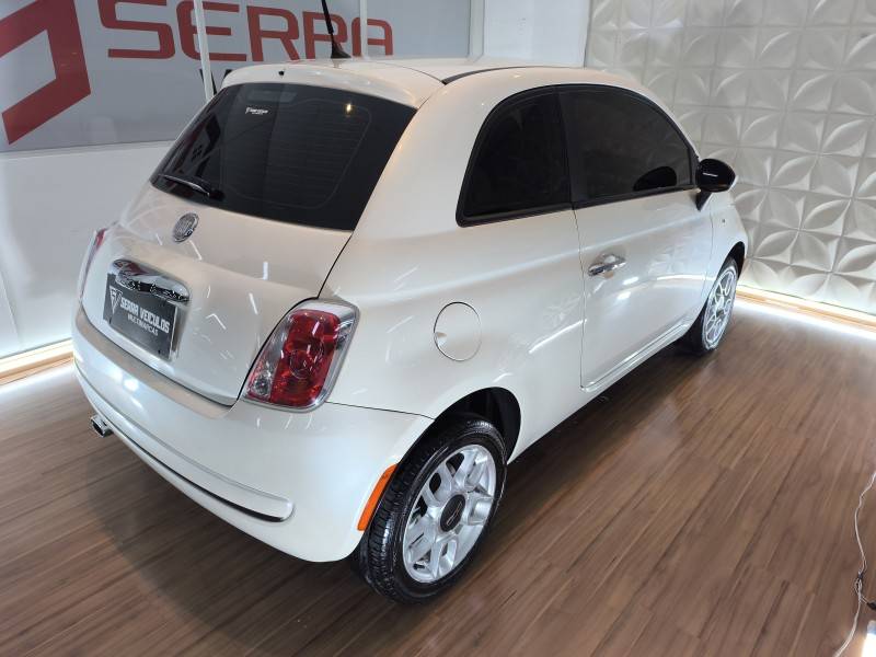 FIAT - 500 - 2011/2012 - Branca - R$ 42.900,00