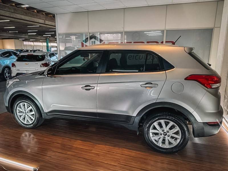 HYUNDAI - CRETA - 2022/2022 - Prata - R$ 96.900,00