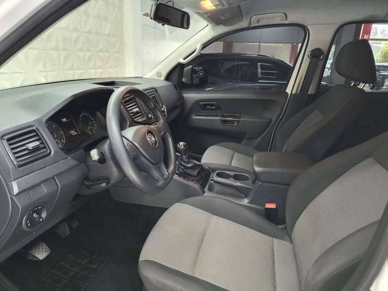 VOLKSWAGEN - AMAROK - 2017/2018 - Branca - R$ 95.900,00
