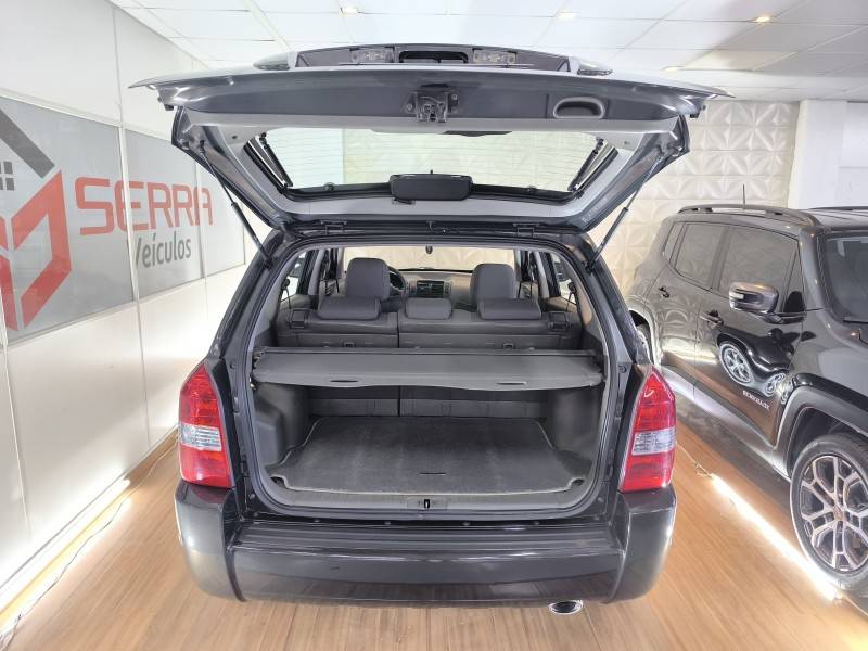 HYUNDAI - TUCSON - 2010/2011 - Preta - R$ 42.900,00