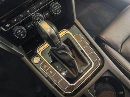 VOLKSWAGEN - PASSAT - 2018/2019 - Branca - R$ 156.900,00