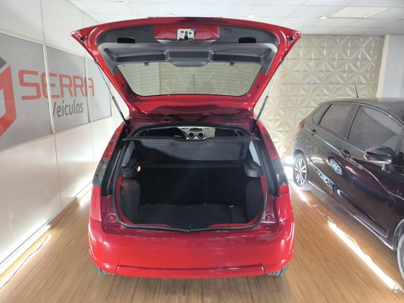 FORD - FIESTA - 2013/2014 - Vermelha - R$ 34.900,00