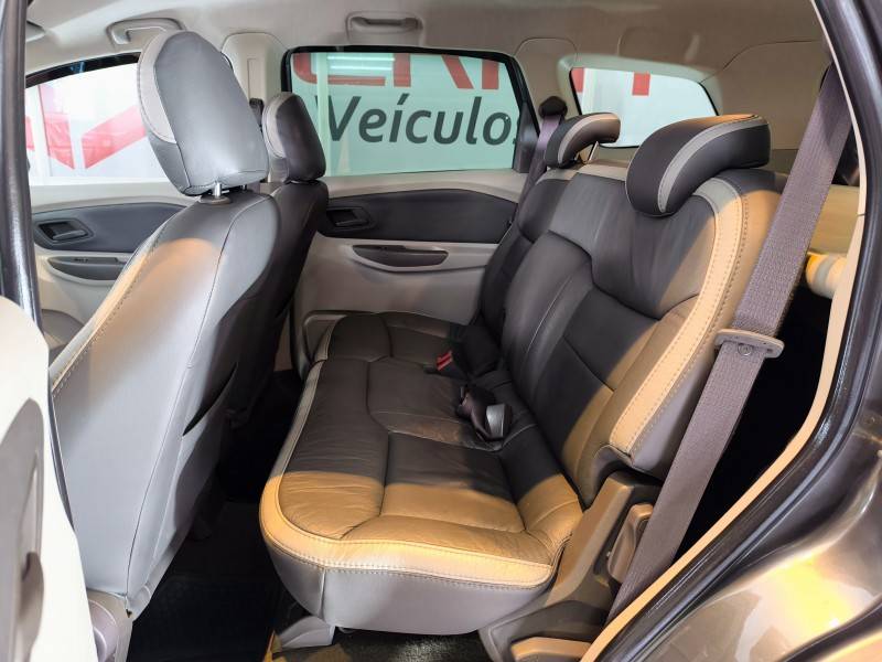 CHEVROLET - SPIN - 2013/2014 - Cinza - R$ 50.900,00