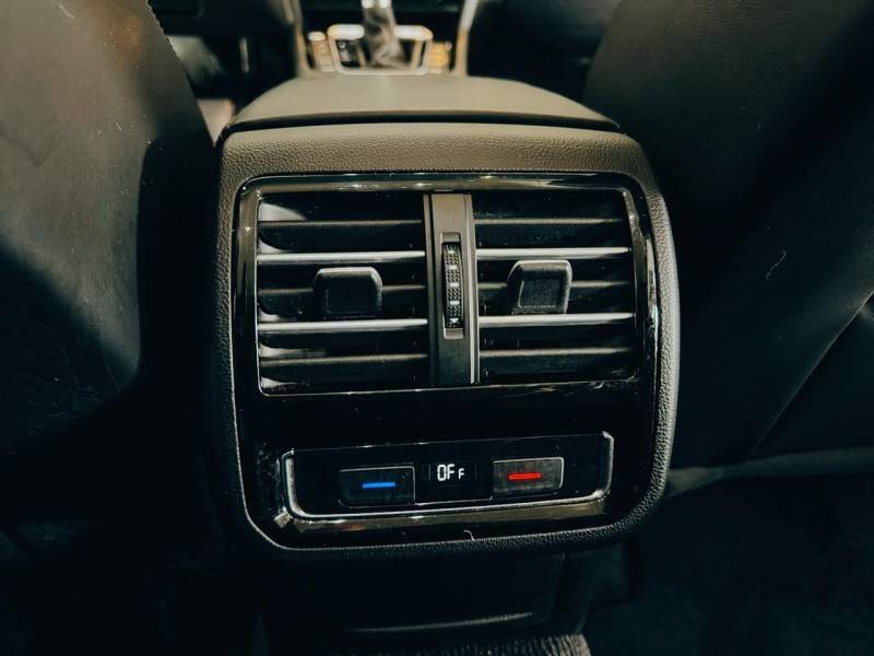 VOLKSWAGEN - PASSAT - 2018/2019 - Branca - R$ 156.900,00
