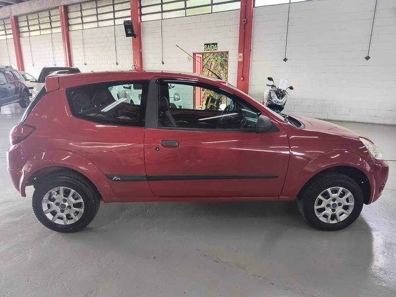 FORD - KA - 2011/2011 - Vermelha - R$ 17.900,00