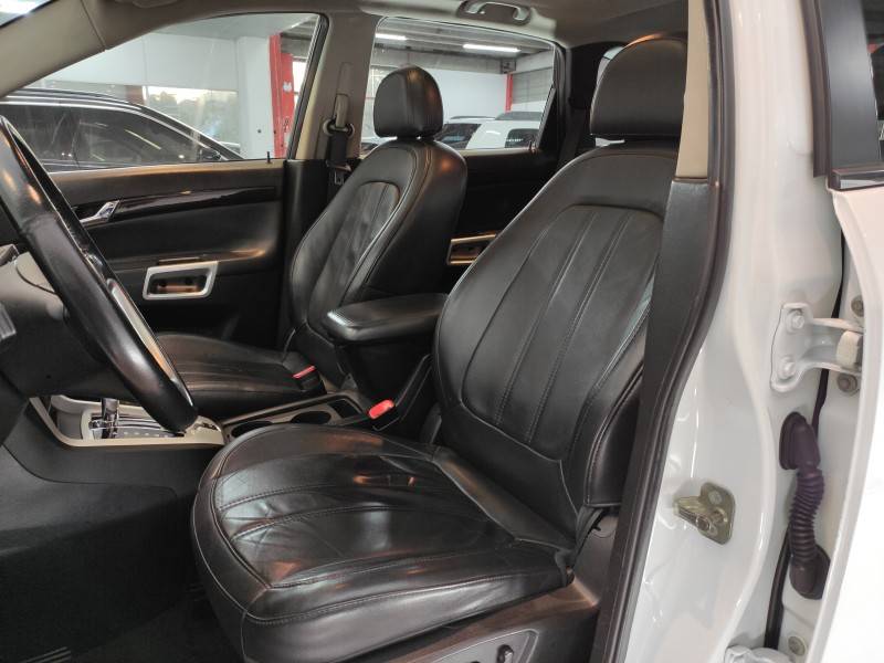 CHEVROLET - CAPTIVA - 2014/2015 - Branca - R$ 58.900,00