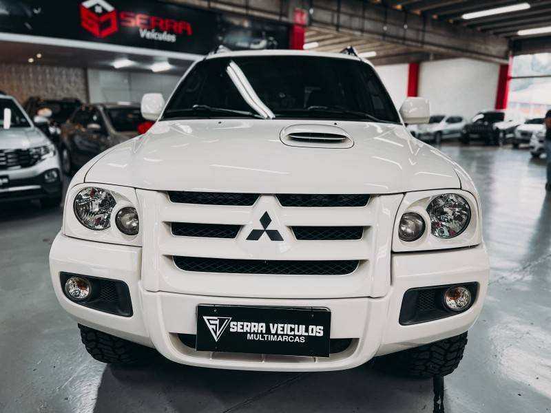 MITSUBISHI - PAJERO SPORT - 2010/2010 - Branca - R$ 74.900,00