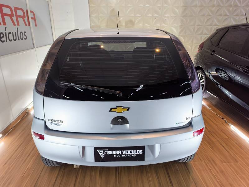 CHEVROLET - CORSA - 2012/2012 - Prata - R$ 35.900,00