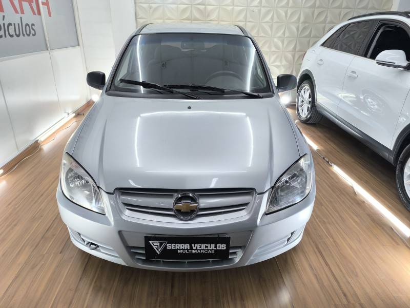 CHEVROLET - CELTA - 2010/2010 - Prata - R$ 27.900,00