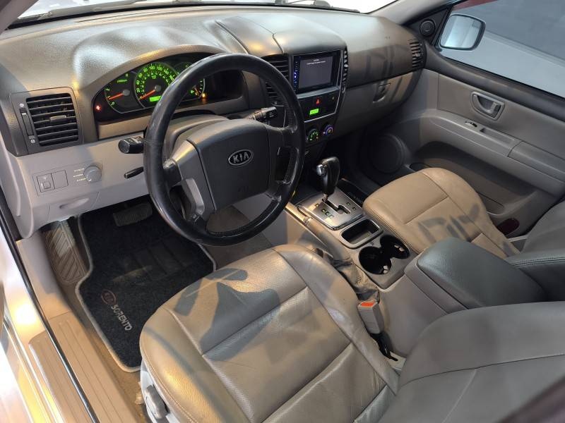 KIA MOTORS - SORENTO - 2007/2008 - Prata - R$ 48.900,00
